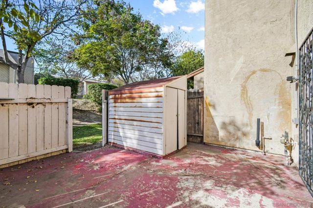 458 Ridgeway Ct, Spring Valley, CA 91977