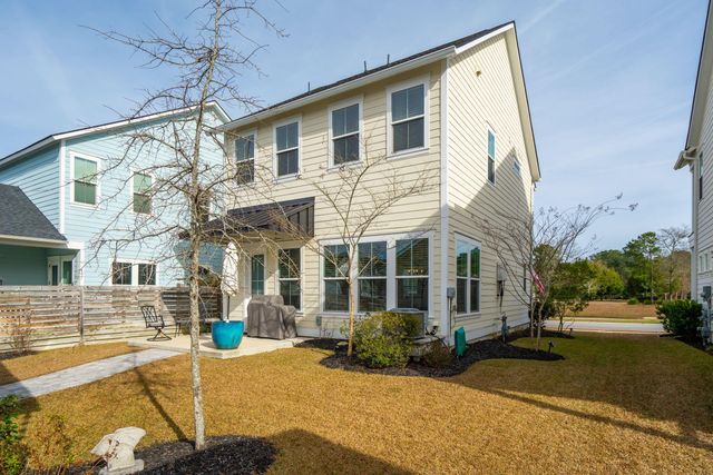 403 N Commodore Way, Summerville, SC 29483