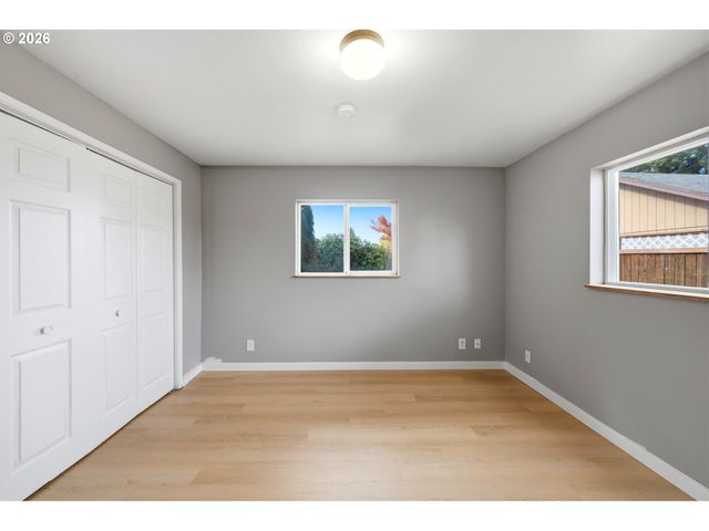 1208 DOLA St, Eugene, OR 97402