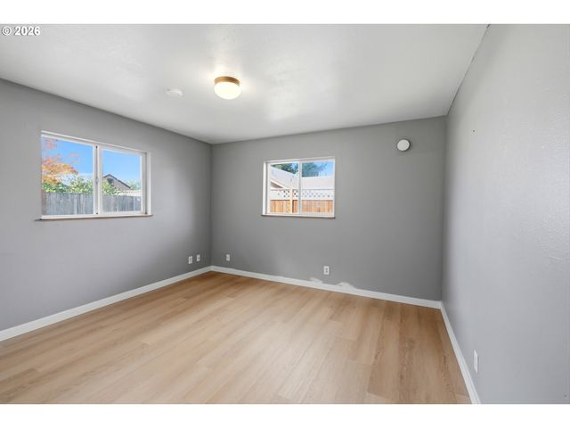 1208 DOLA St, Eugene, OR 97402