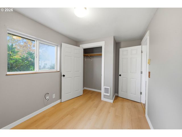 1208 DOLA St, Eugene, OR 97402