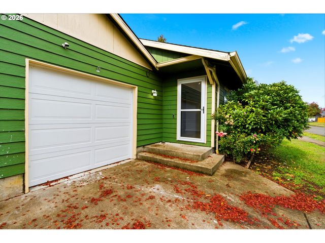 1208 DOLA St, Eugene, OR 97402