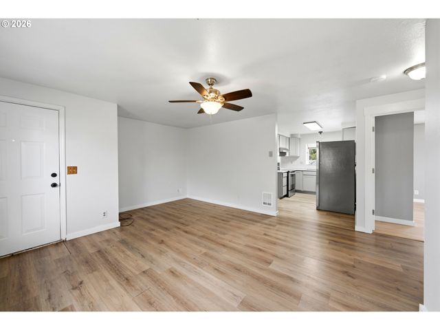 1208 DOLA St, Eugene, OR 97402