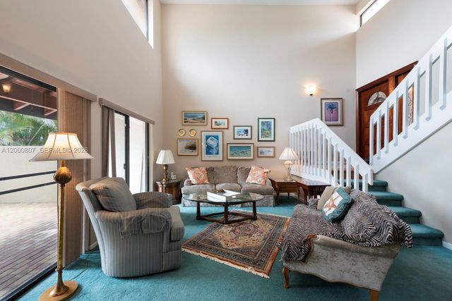 12530 SW 94th Ln, Miami, FL 33186