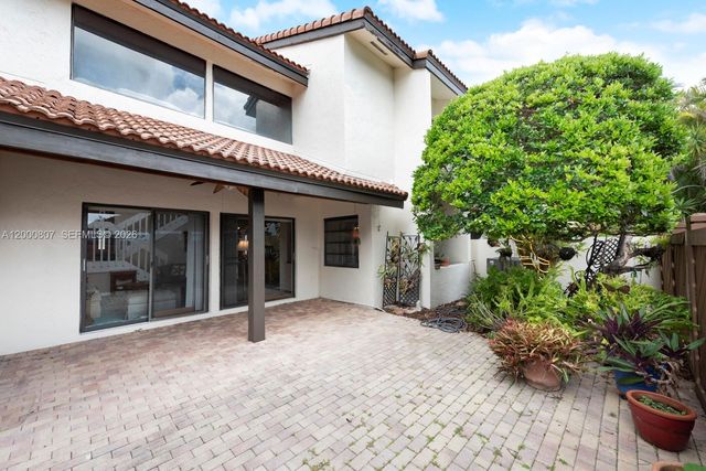 12530 SW 94th Ln, Miami, FL 33186