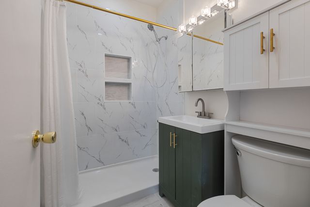 543 E 60TH Street 4, Chicago, IL 60637