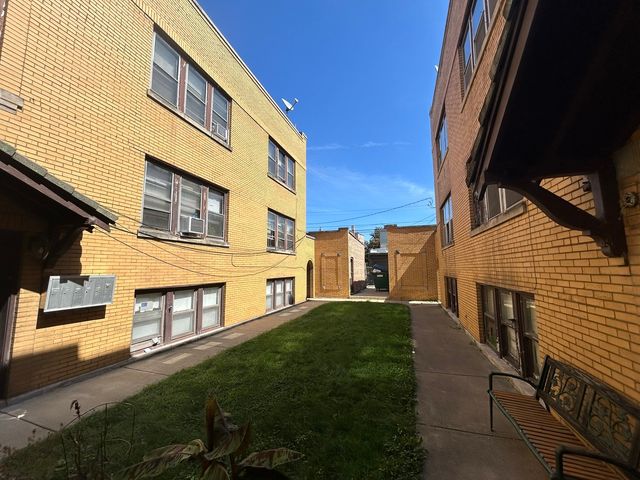 1929 Scoville Avenue, Berwyn, IL 60402