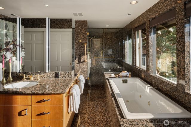 3925 NE Surber Drive, Seattle, WA 98105