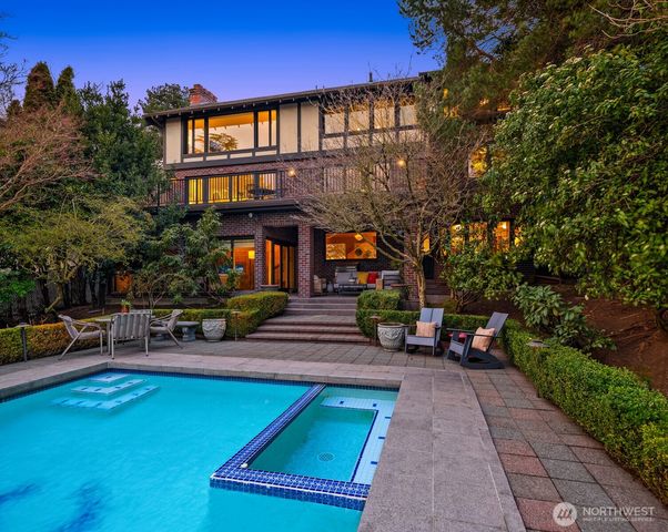 3925 NE Surber Drive, Seattle, WA 98105