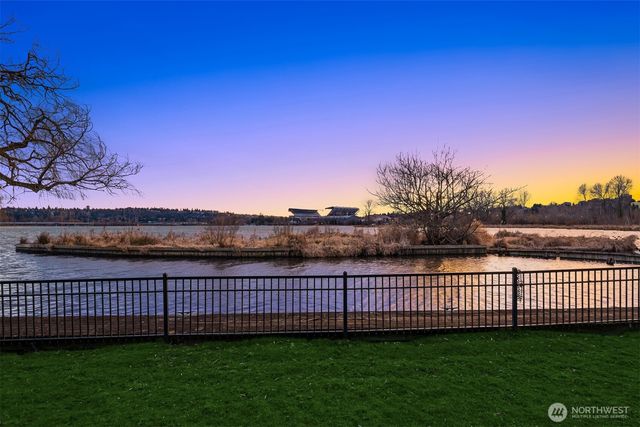 3925 NE Surber Drive, Seattle, WA 98105