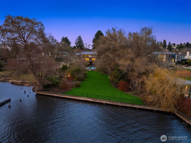 3925 NE Surber Drive, Seattle, WA 98105