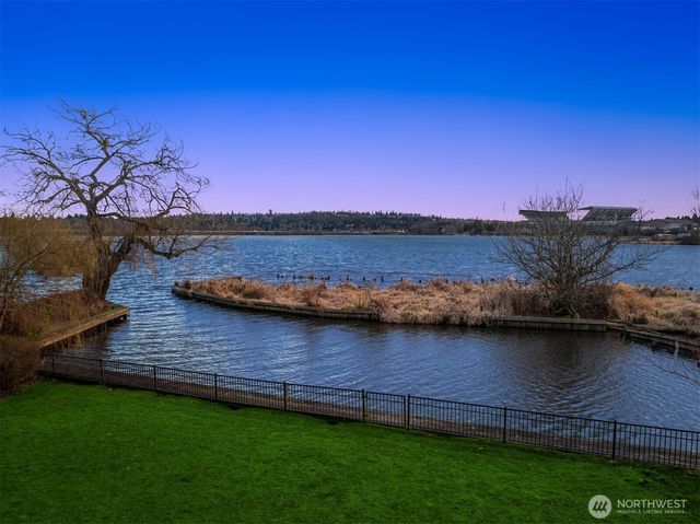 3925 NE Surber Drive, Seattle, WA 98105