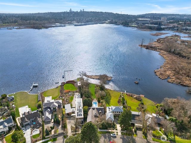 3925 NE Surber Drive, Seattle, WA 98105