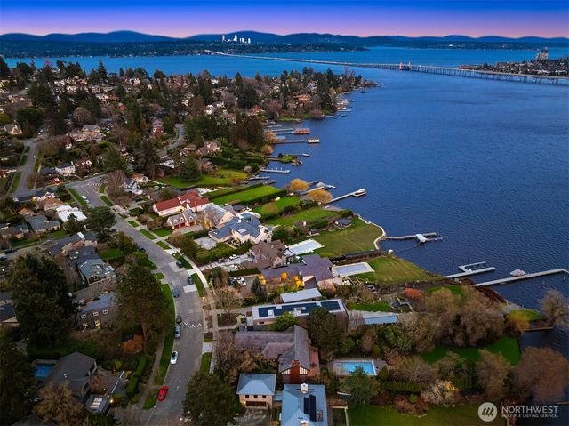 3925 NE Surber Drive, Seattle, WA 98105