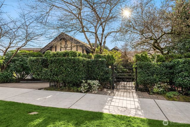 3925 NE Surber Drive, Seattle, WA 98105