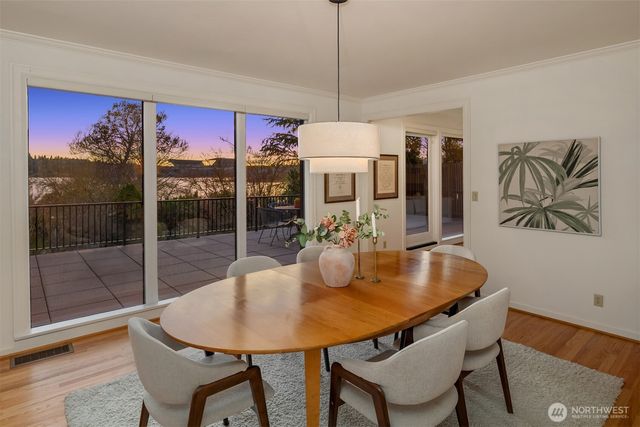 3925 NE Surber Drive, Seattle, WA 98105