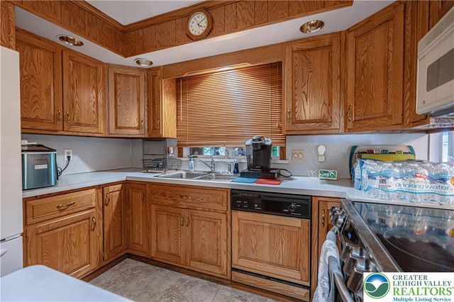 5651 Park Valley Road, North Whitehall Twp, PA 18078