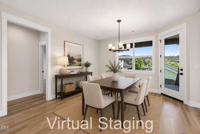 4302 Vista Pointe Drive, Medford, OR 97504