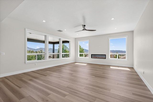 4302 Vista Pointe Drive, Medford, OR 97504