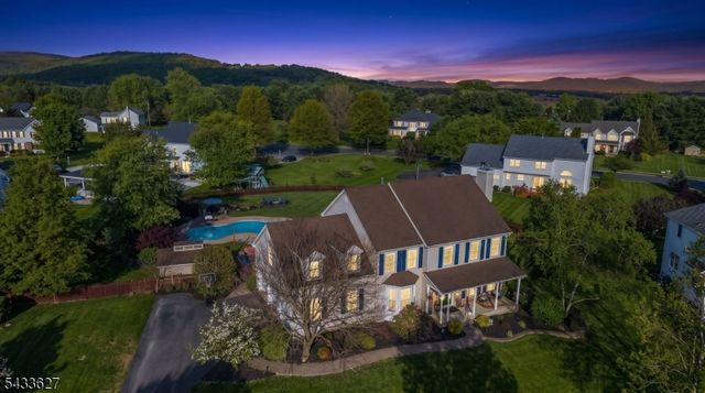 15 Foxwood Ln, Lopatcong Twp., NJ 08865