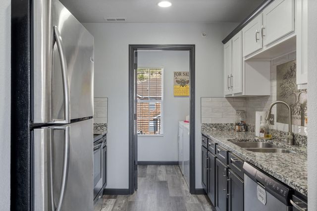 2915 Vineyards Parkway 6, Branson, MO 65616