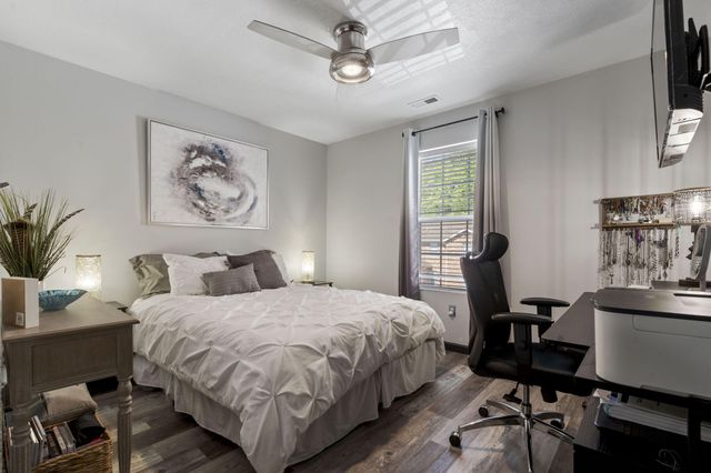 2915 Vineyards Parkway 6, Branson, MO 65616