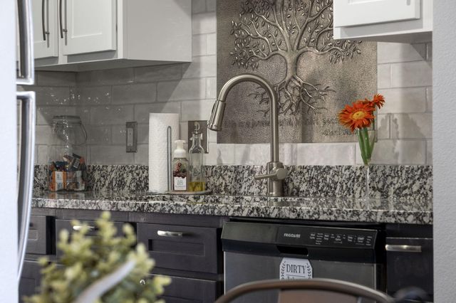 2915 Vineyards Parkway 6, Branson, MO 65616