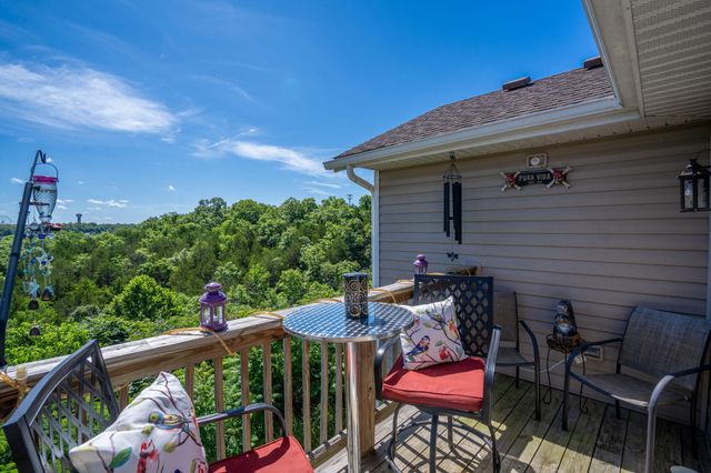 2915 Vineyards Parkway 6, Branson, MO 65616