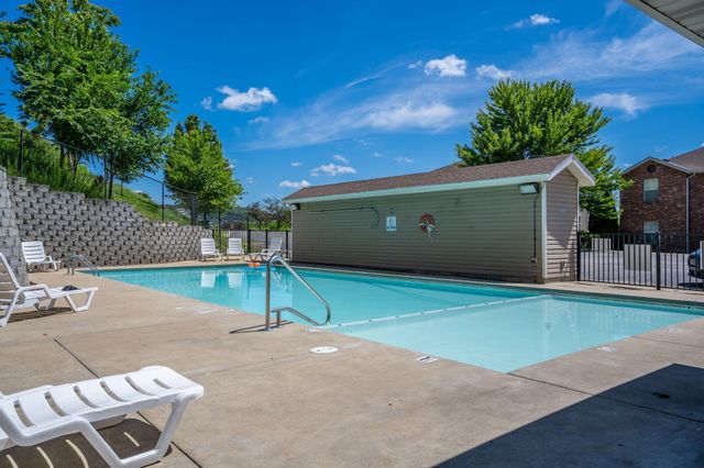 2915 Vineyards Parkway 6, Branson, MO 65616