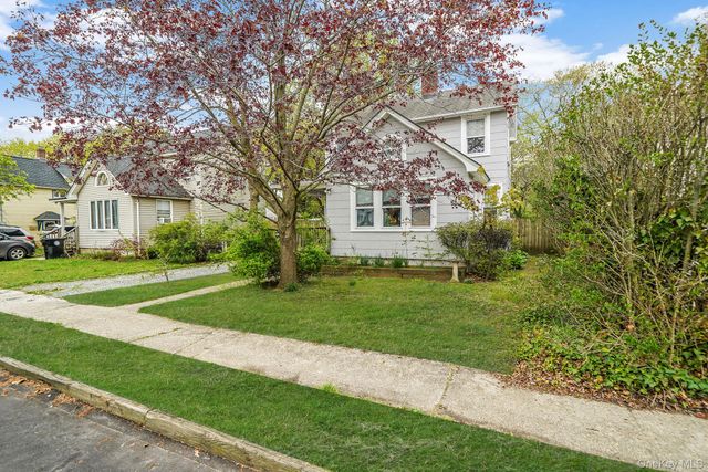 44 Redmond Avenue, Bay Shore, NY 11706