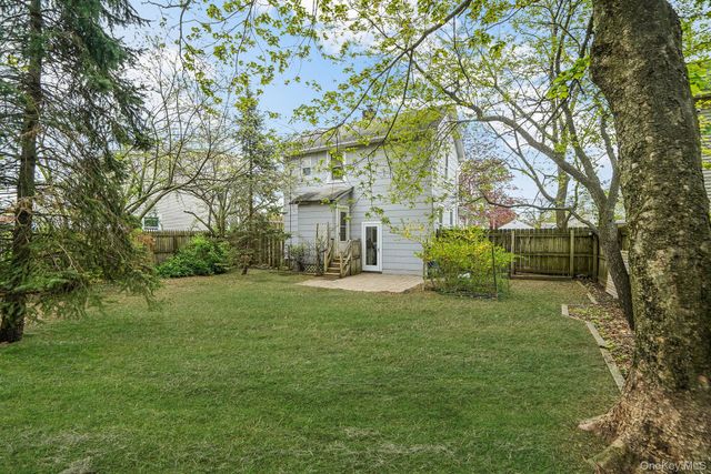 44 Redmond Avenue, Bay Shore, NY 11706