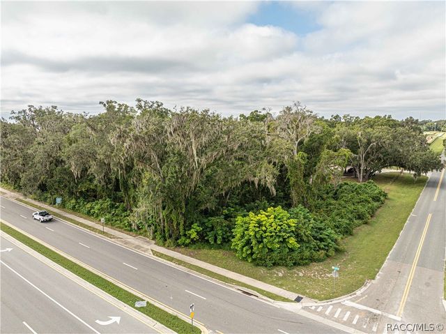 6974 Powell Road, Wildwood, FL 34785