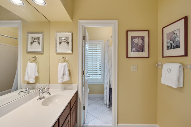 7302 MONT BLANC DR, Germantown, TN 38138