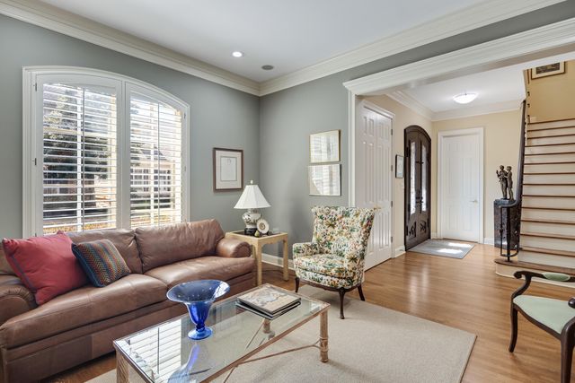 7302 MONT BLANC DR, Germantown, TN 38138