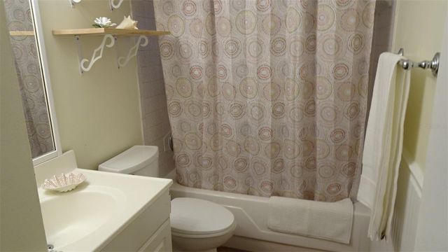 5915 63RD AVENUE N, Pinellas Park, FL 33781