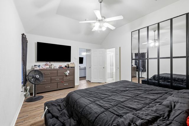 1235 Clearwater Drive, Grand Prairie, TX 75052