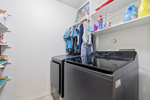 1235 Clearwater Drive, Grand Prairie, TX 75052