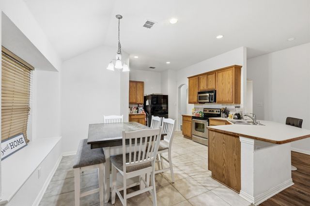1235 Clearwater Drive, Grand Prairie, TX 75052