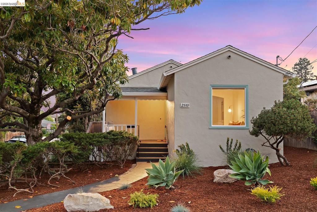 2559 Rampart, Oakland, CA 94602