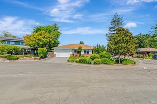 2429 Woodstock Ct, Santa Rosa, CA 95409