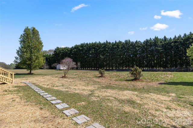 161 Baxter Way, Forest City, NC 28043