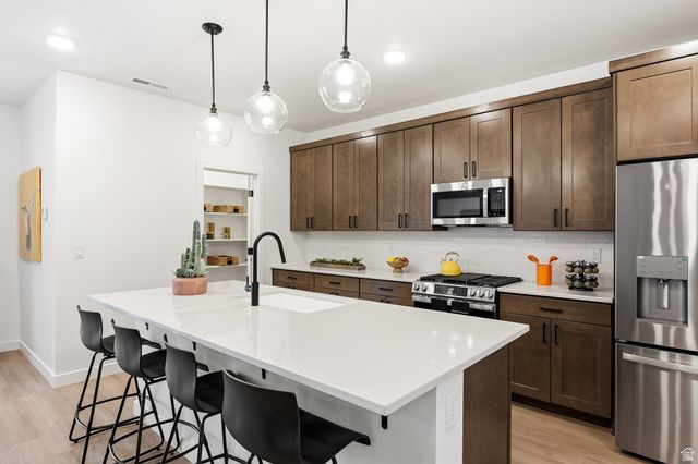 3064 W RUNWAY DR, Cedar City, UT 84720