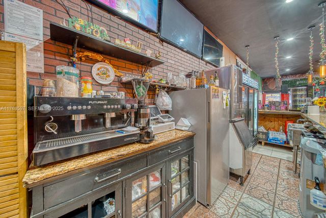 HIGHLY PROFITABLE Restaurant-bar For Sale On 8th&nbsp;st, Miami, FL 33144