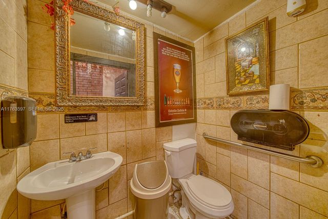 HIGHLY PROFITABLE Restaurant-bar For Sale On 8th&nbsp;st, Miami, FL 33144