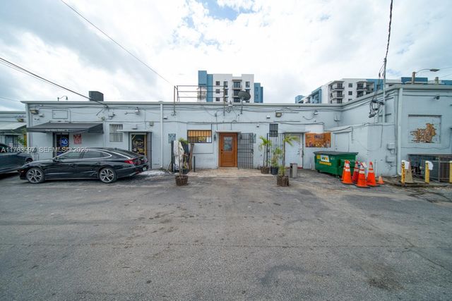 HIGHLY PROFITABLE Restaurant-bar For Sale On 8th&nbsp;st, Miami, FL 33144