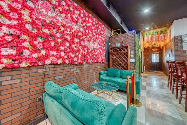 HIGHLY PROFITABLE Restaurant-bar For Sale On 8th&nbsp;st, Miami, FL 33144