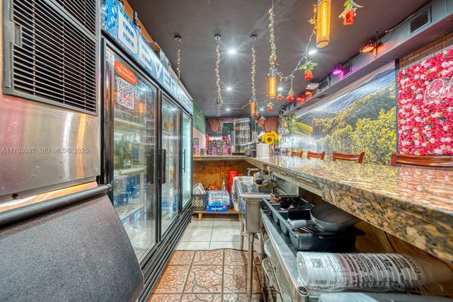 HIGHLY PROFITABLE Restaurant-bar For Sale On 8th&nbsp;st, Miami, FL 33144