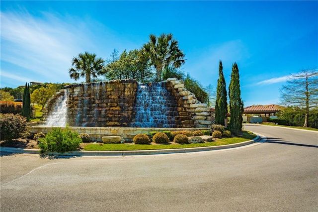 106 Piazza Vetta DR, Austin, TX 78734