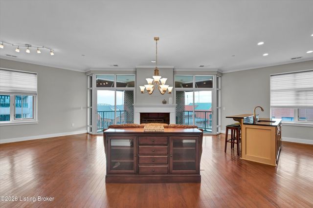 324 E Main St 404, Louisville, KY 40202