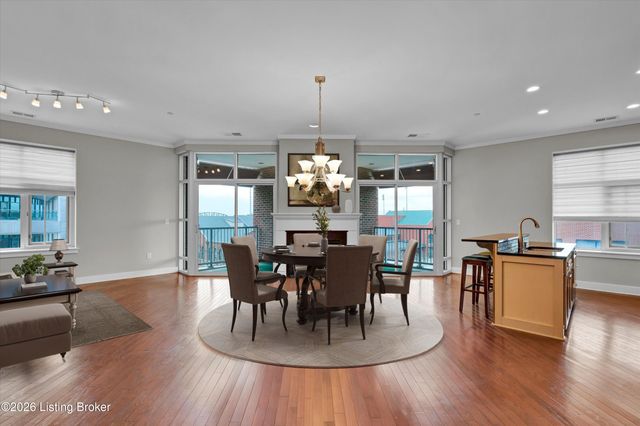 324 E Main St 404, Louisville, KY 40202